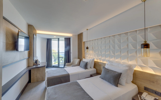 Signature Blue Resort Kuşadası