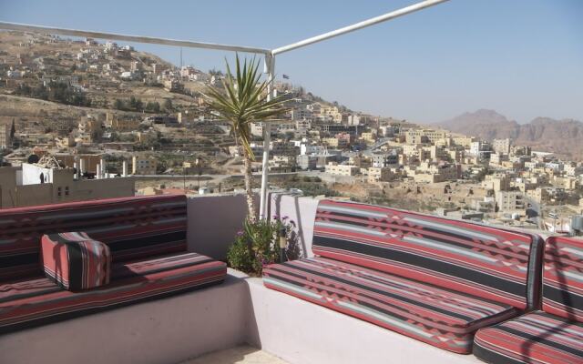 Sabaa Hotel