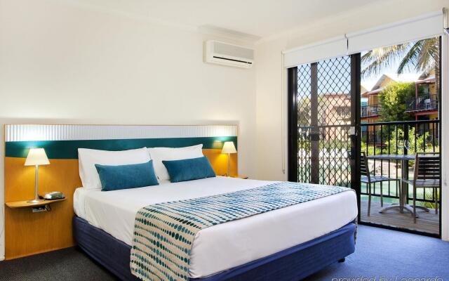 Noosa Lakes Resort