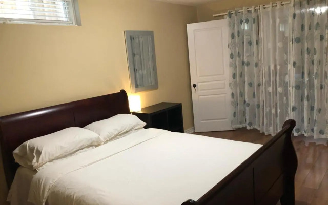 Spacious 2 Bedroom guest suite