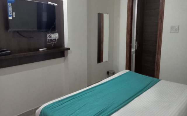 Hotel Narayan inn (Unit of Butola Hotels)