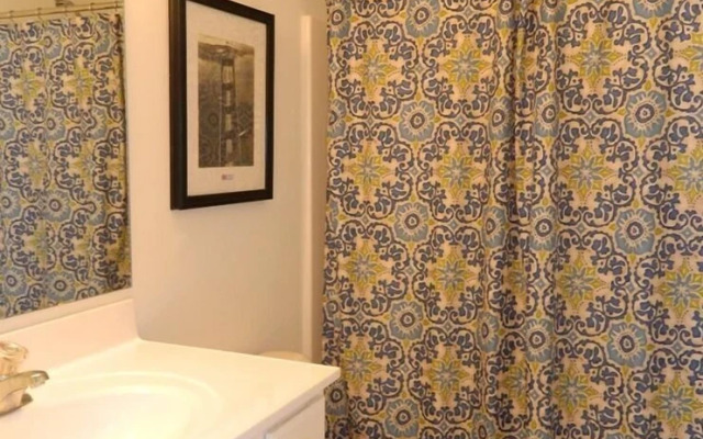 Canal Landing Court 48