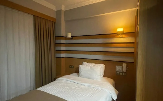 Quars Garden Hotel
