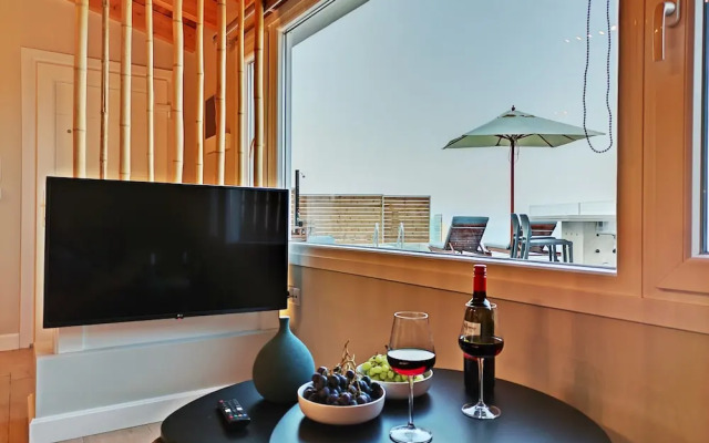 Sea & Cliff Luxury Suites byCorfuescapes