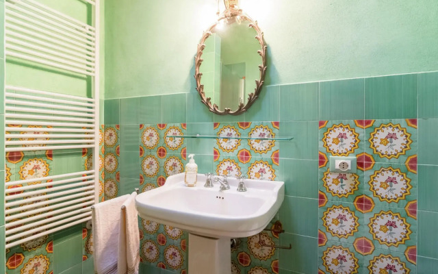 Luxurious Holiday Home in Ghizzano Italy with Swimming Pool