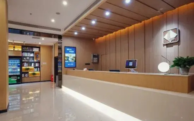 Lizun Select Hotel (Hebi Liyang Road Branch)
