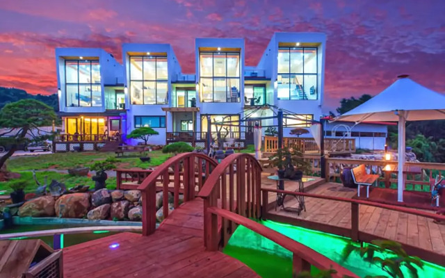 Tongyeong Mari Joa Pension