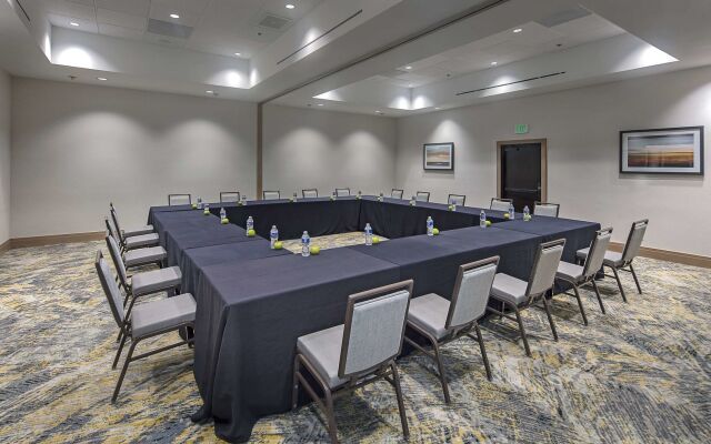 DoubleTree by Hilton Hotel Modesto