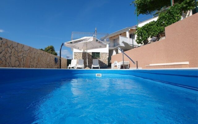 Holiday House Neda