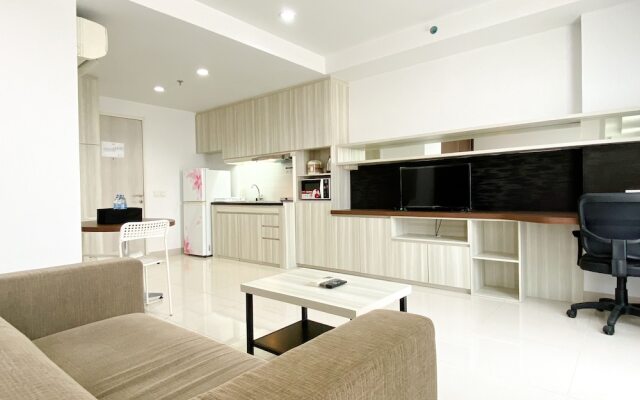 Cozy And Nice Studio At Azalea Suites Apartment