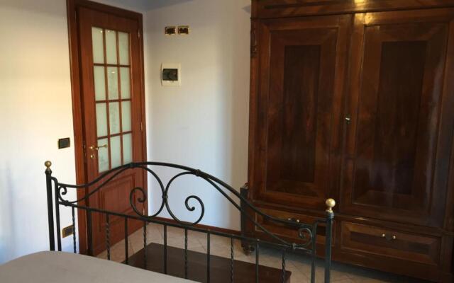 Etna, mare e verde (double room in villa)