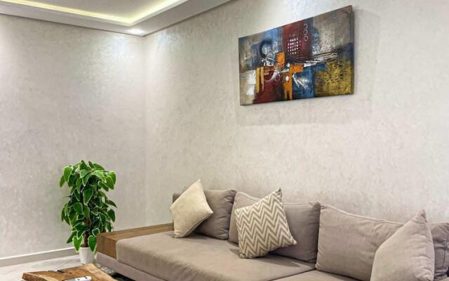 Nejma Peaceful 2-bedroom Near Corniche
