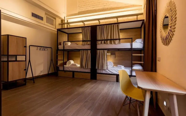 Hostel Nut
