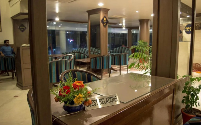 OYO Premium Zone I MP Nagar 2