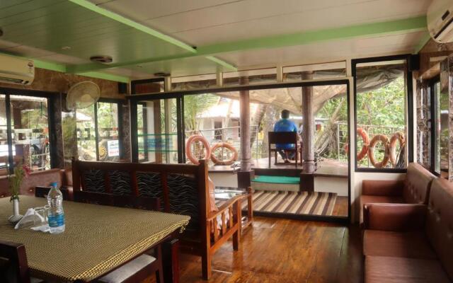 Kera Houseboats Alleppey