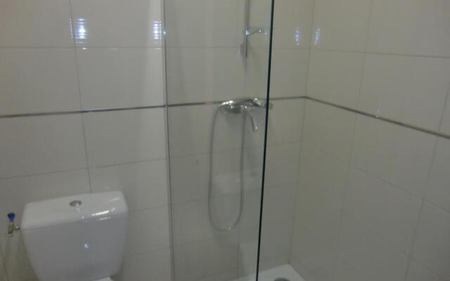 18 Avenue Georges Clemenceau