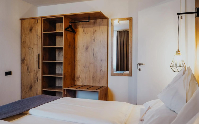 Levy's Rooms & Breakfast