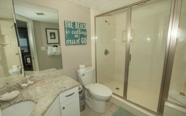 Inlet Reef 403 2 Bedroom Condo by RedAwning