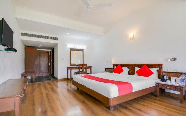 Rex Hotel by OYO