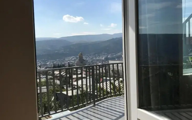 Upstairs Hotel Tbilisi