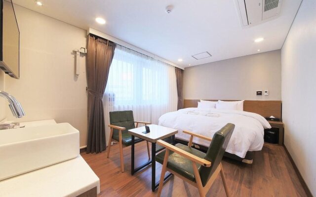 Anyang CNC Hotel