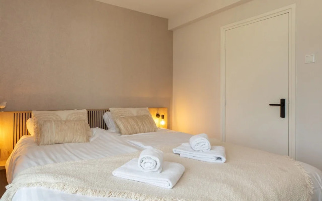Lovely Seaside Apartment for Three