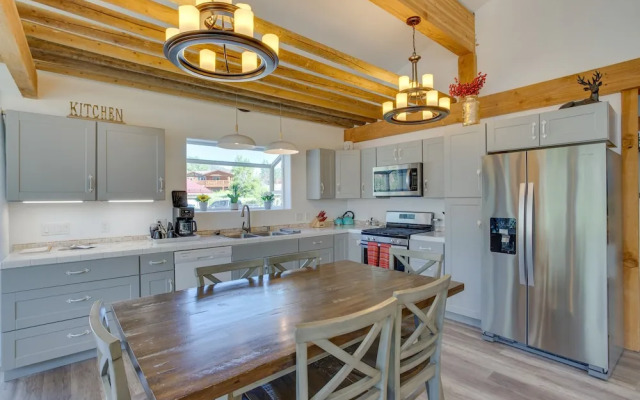 Magnificent Ouray Home w/ Deck & Mountain Views!