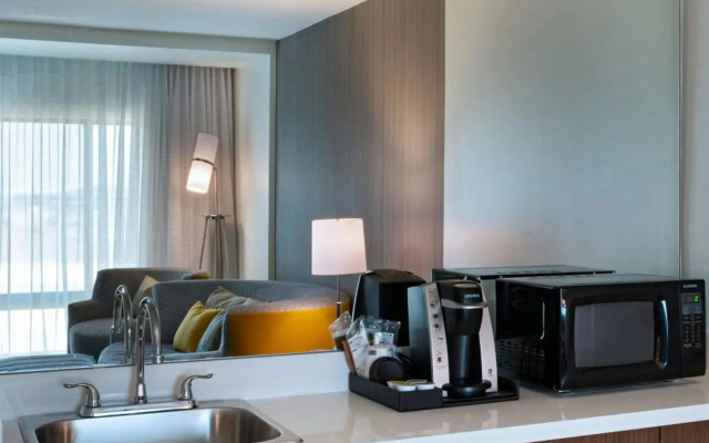 Courtyard by Marriott Dallas Grand Prairie