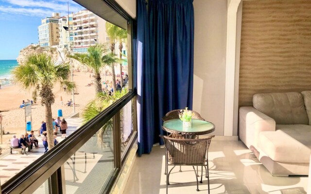 Levante Seafront Beach Apartment