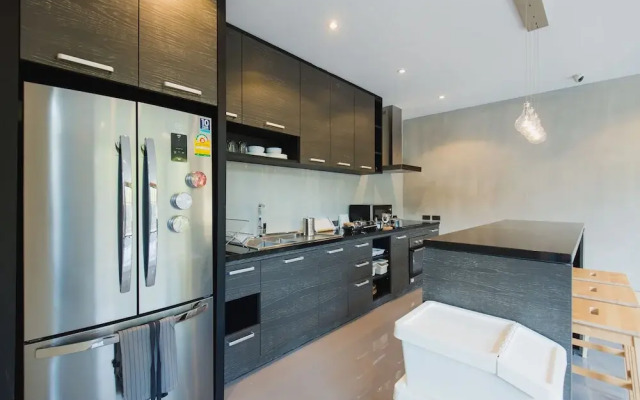 Luxury 4 Bedroom Villa Baan Rim Nam