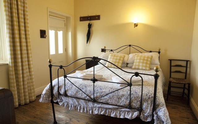 The Rising Sun Hotel – Guest Rooms – Auburn