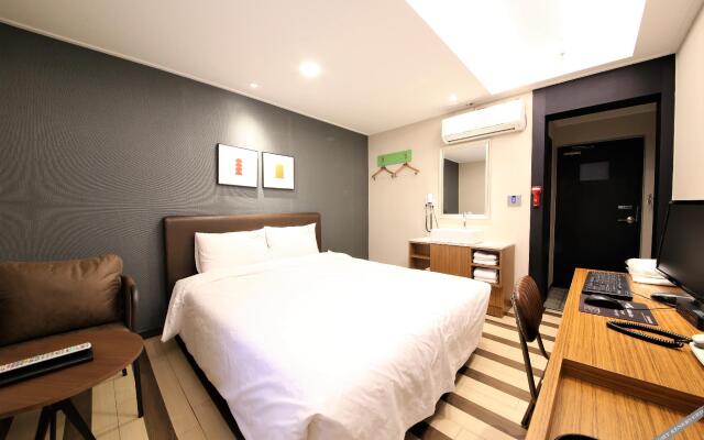 Star Hotel