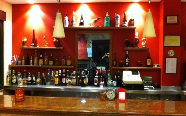 Hotel Pontes De Gatin