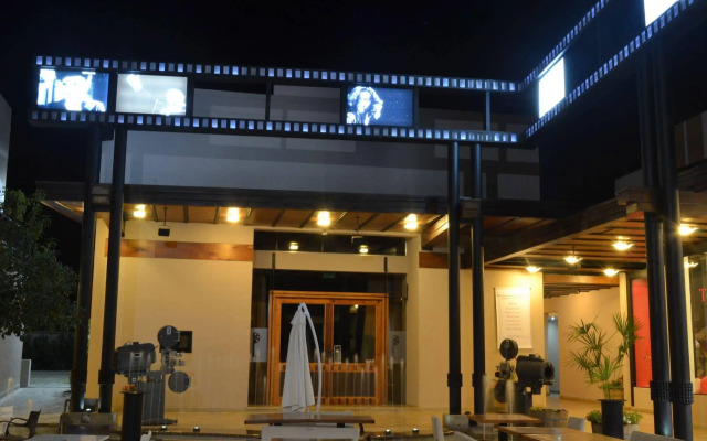 Plaza Paradiso Petit Hotel