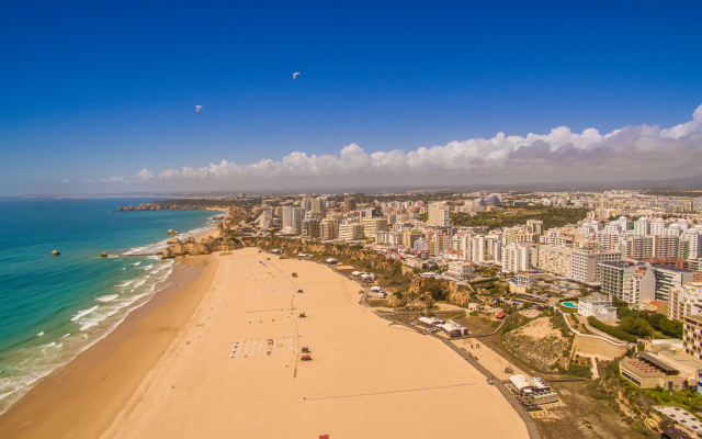 RR Hotel da Rocha