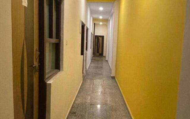 SPOT ON 80928 Ak Residency