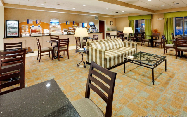Holiday Inn Express Haskell - Wayne Area by IHG