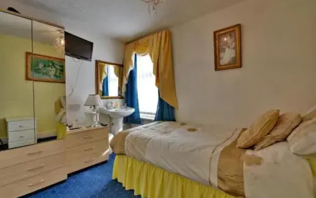 Falklands Hotel