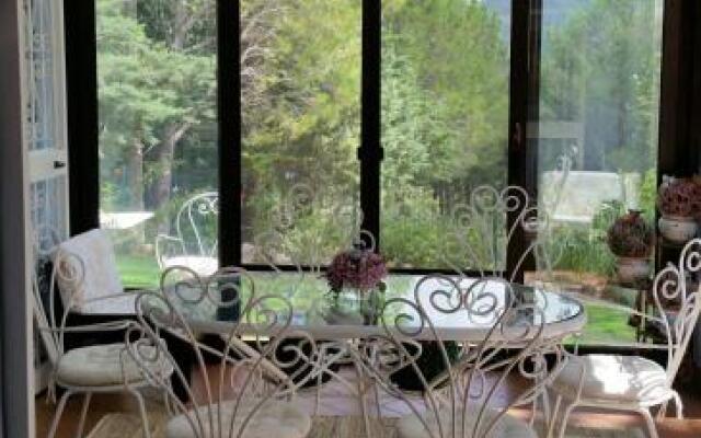Hassin Cottage