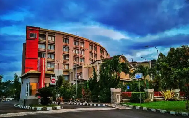 Sutan Raja Hotel Amurang