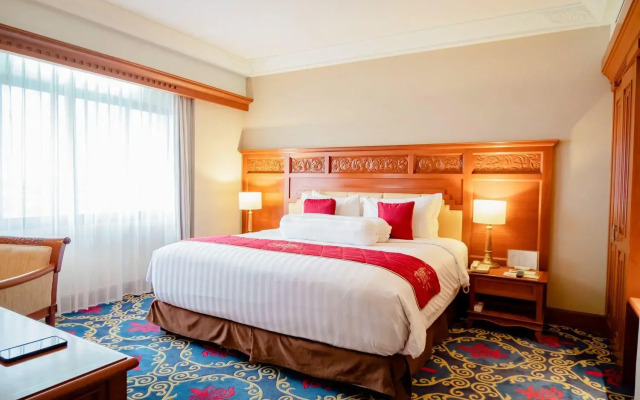 The Sunan Hotel Solo