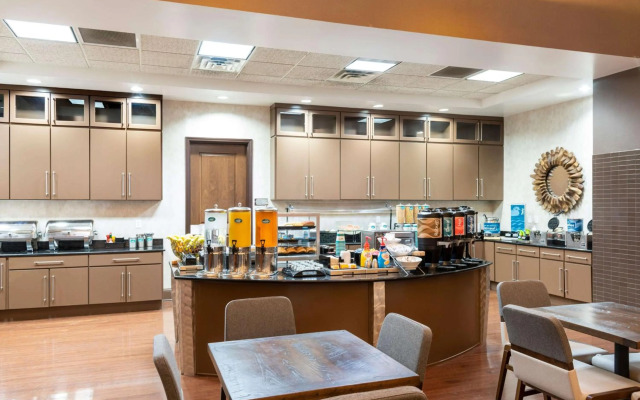 Homewood Suites by Hilton Indianapolis-Downtown