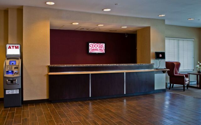 Red Roof Inn PLUS+ Boston - Logan