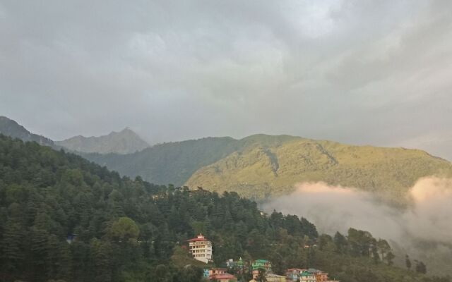 Hotel Hill Town