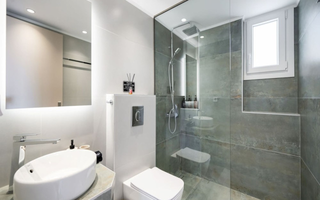 Asmira Apartments