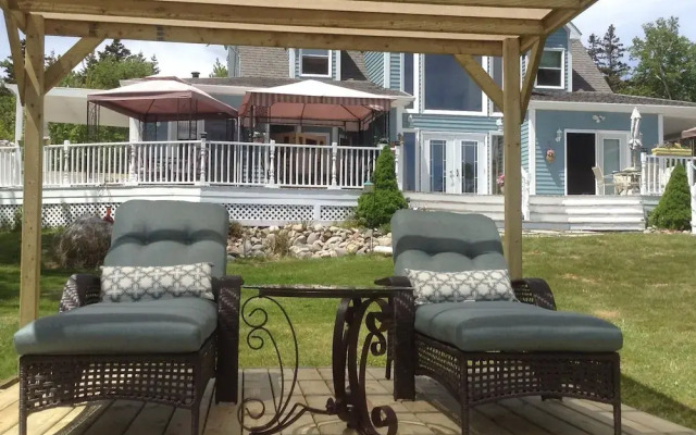 Sea Parrot Ocean View Resort