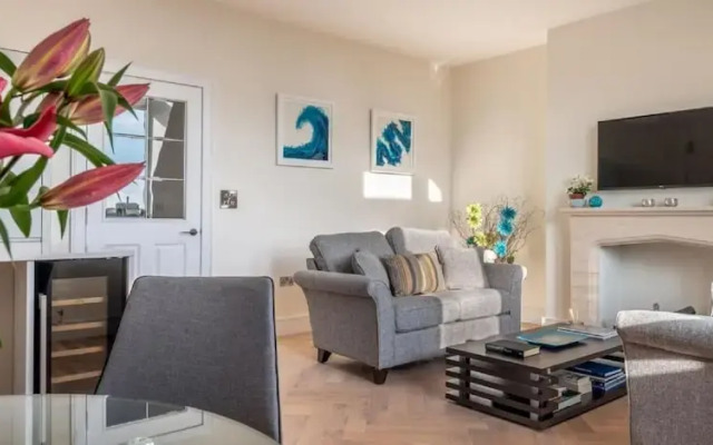 Cathedral Yard - An Exclusive Private Apartment on Cathedral Green, Exeter