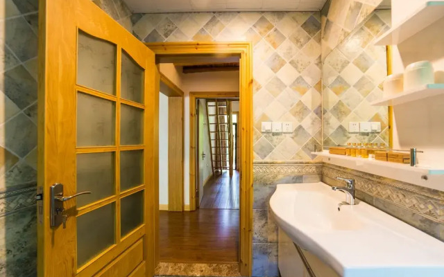 Tong Lu Ye Du Li Cun