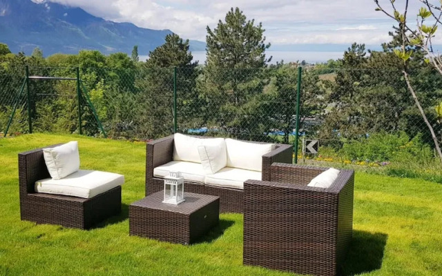 Paradise Lake View Apartment