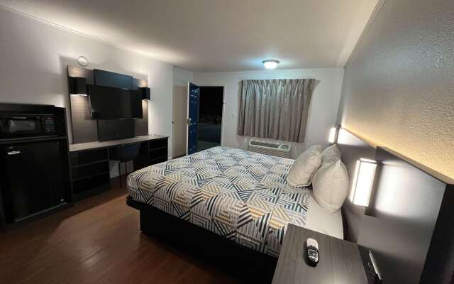 Motel 6 Junction, Texas - Llano River